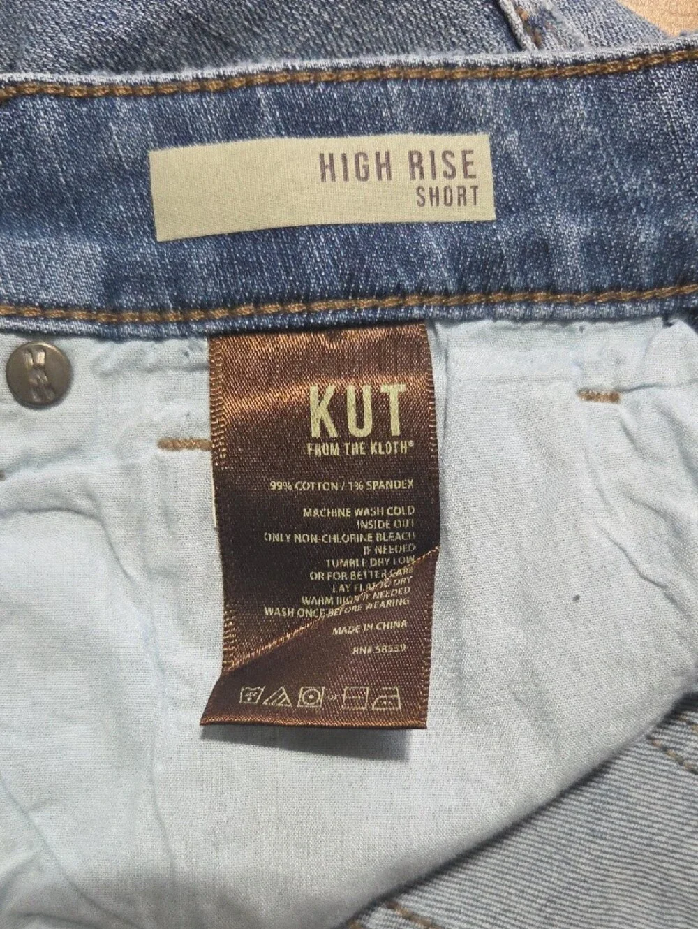 Kut from the Kloth casual light